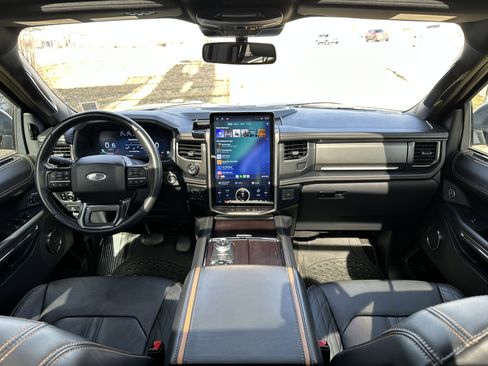 Used 2024 Ford Expedition Max Platinum image 35