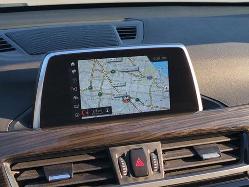 Used 2018 BMW X1 sDrive28i w/ Convenience Package FWD image 13