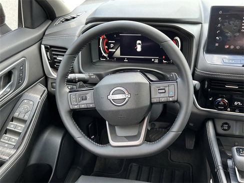 New 2025 Nissan Rogue Platinum w/ Platinum Premium Package image 19