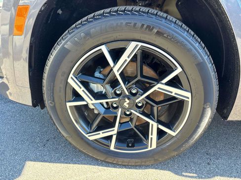 Certified 2025 Hyundai Tucson N Line w/ Tow & Go Package AWD/4WD image 7