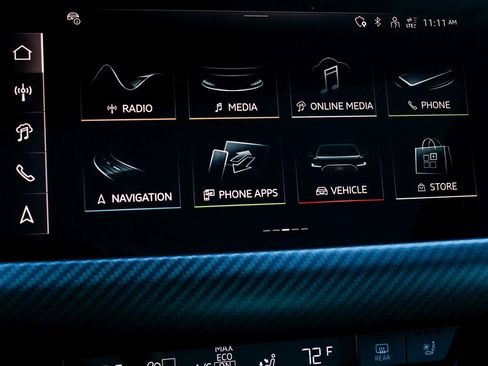 Used 2024 Audi e-tron GT Premium Plus image 22