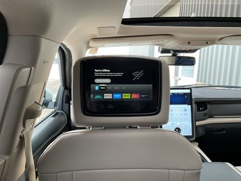 Used 2023 Ford Expedition Max Platinum image 23