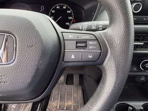 Used 2023 Honda HR-V LX image 13