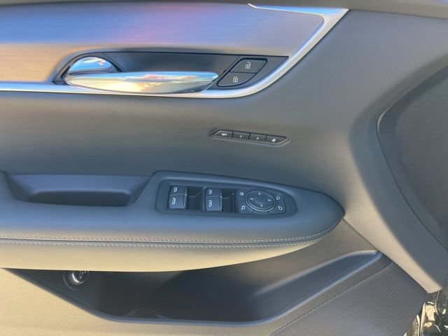 New 2025 Cadillac XT6 Luxury FWD image 15