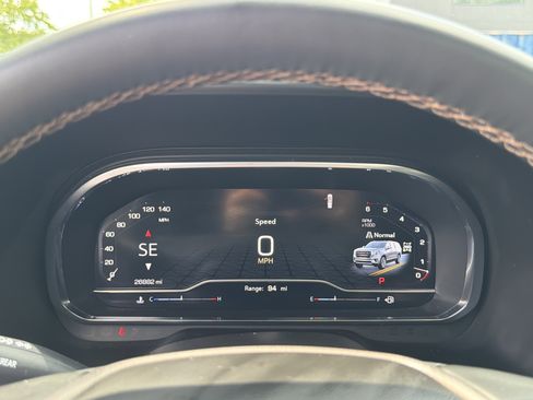Used 2024 GMC Yukon AT4 w/ AT4 Premium Plus Package AWD/4WD image 12