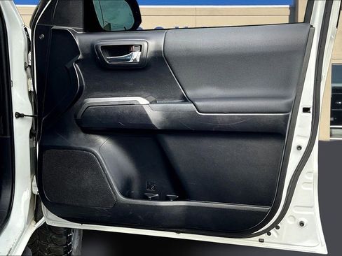Used 2018 Toyota Tacoma TRD Pro image 29