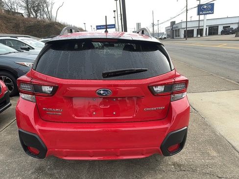 Certified 2022 Subaru Crosstrek 2.0i image 4