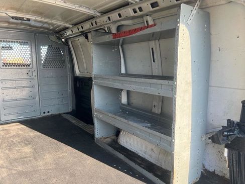 Used 2018 Chevrolet Express 2500 image 8