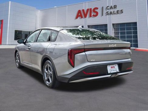 Used 2025 Kia K4 LXS image 10