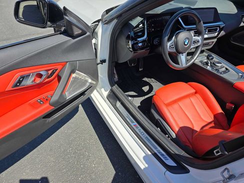 Used 2024 BMW Z4 M40i w/ Premium Package RWD image 15