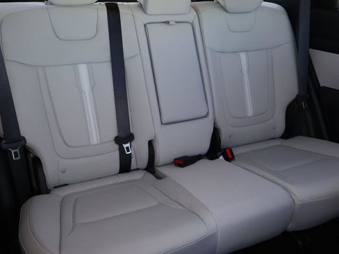 Certified 2025 Hyundai Tucson SEL image 19