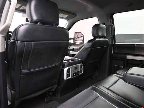 Used 2019 Ford F250 Lariat w/ Lariat Value Package image 16