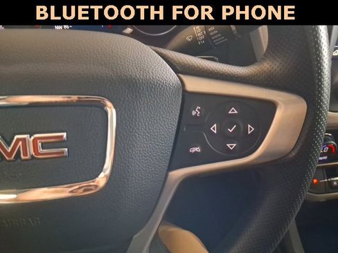 Used 2023 GMC Acadia SLE w/ Driver Convenience Package image 10