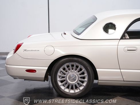 Used 2005 Ford Thunderbird 50th Anniversary RWD image 24