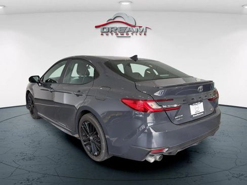 Used 2025 Toyota Camry SE FWD image 6