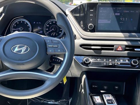 Used 2023 Hyundai Sonata SE FWD image 24