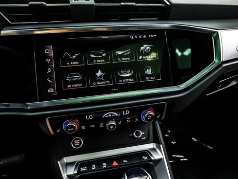 Used 2025 Audi Q3 2.0T Premium Plus w/ Premium Plus Package image 20