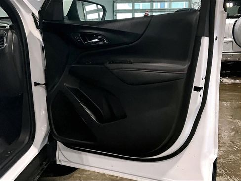 Used 2024 Chevrolet Equinox RS image 12