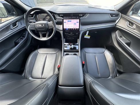 New 2025 Jeep Grand Cherokee Limited w/ Black Appearance Package image 22