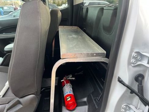 Used 2022 Chevrolet Colorado LT w/ Fleet Safety Package image 20