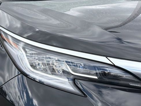 New 2026 Toyota Sienna Limited AWD/4WD image 10