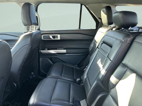 Used 2023 Ford Explorer XLT w/ Equipment Group 202A image 27