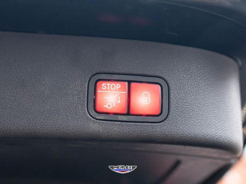 Used 2017 Mercedes-Benz GLS 550 550 4MATIC w/ Driver Assistance Package image 53