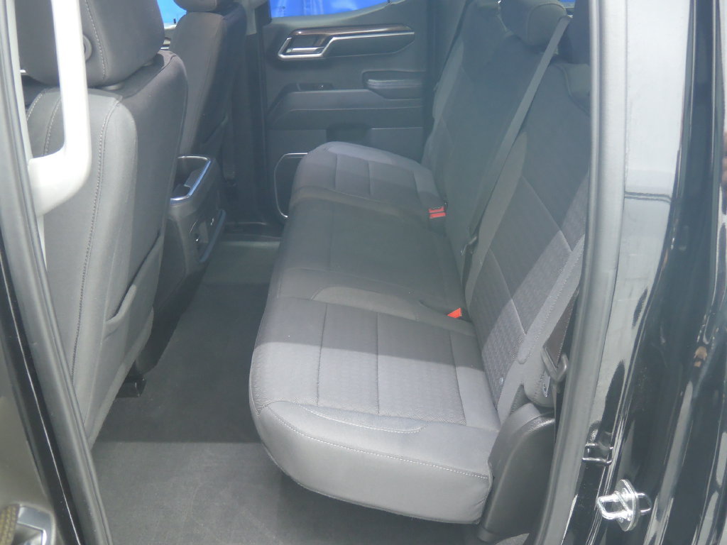 Used 2023 Chevrolet Silverado 1500 RST w/ Convenience Package II AWD/4WD image 29