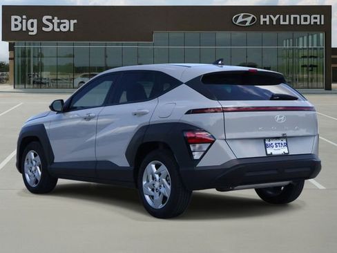 Used 2026 Hyundai Kona SE image 3