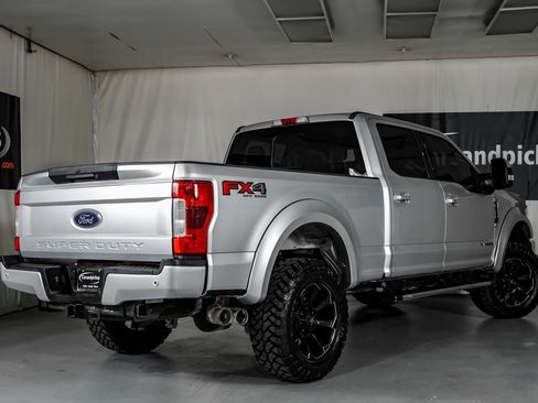 Used 2019 Ford F250 Lariat w/ Lariat Ultimate Package AWD/4WD image 9