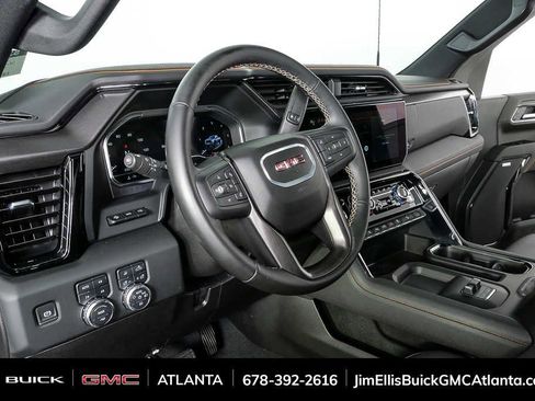 Used 2024 GMC Sierra 2500 AT4 w/ AT4 Premium Plus Package AWD/4WD image 4