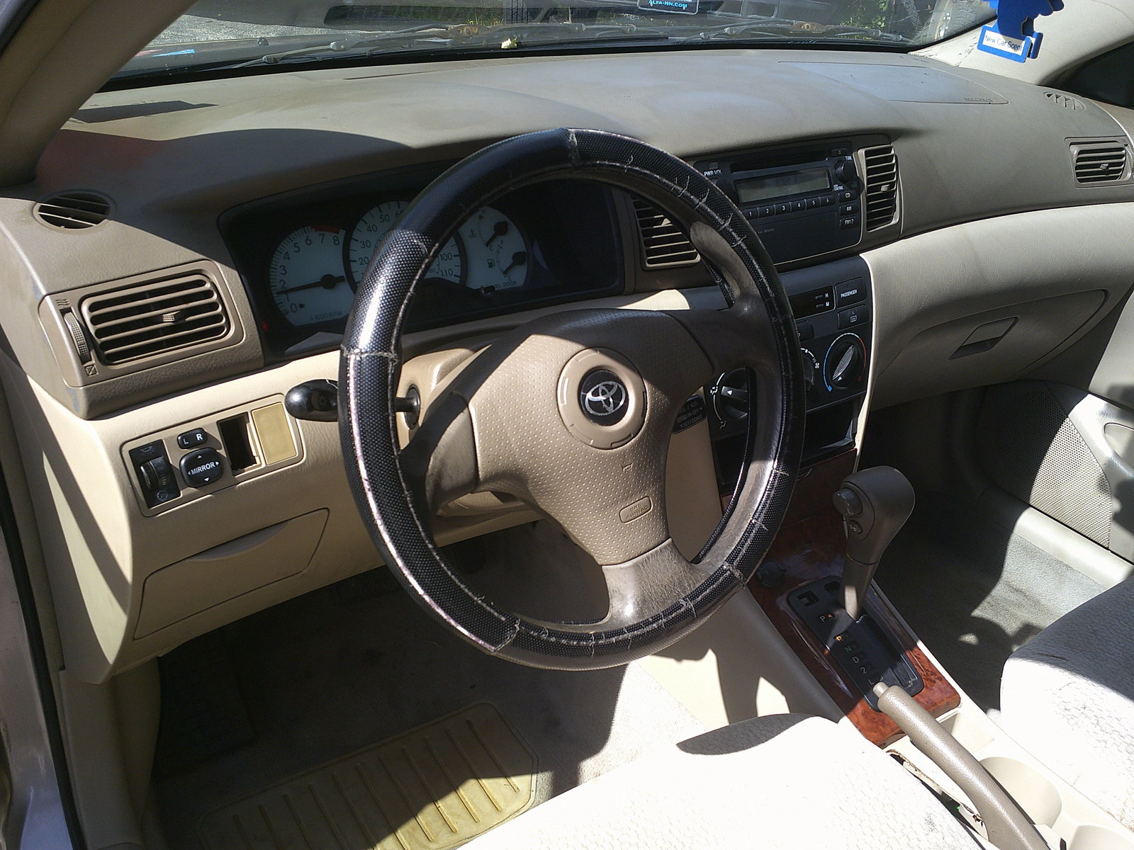 Used 2003 Toyota Corolla CE FWD image 10