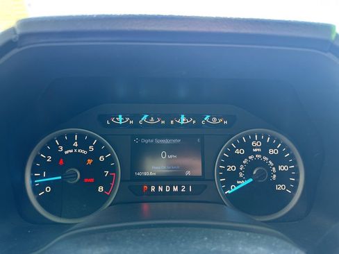 Used 2018 Ford F150 XLT w/ Equipment Group 302A Luxury RWD image 9