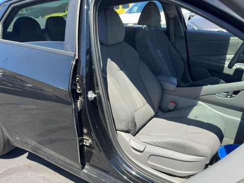 Used 2024 Hyundai Elantra SEL FWD image 15