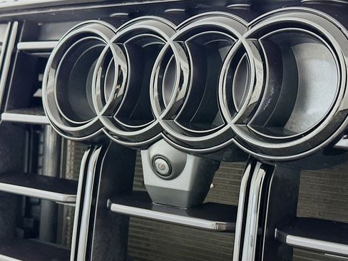 Used 2022 Audi SQ8 Prestige w/ Prestige Package image 35