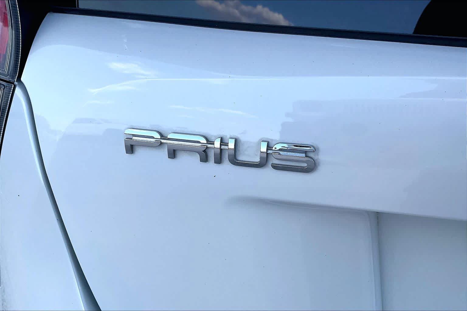 Used 2016 Toyota Prius Two FWD image 10