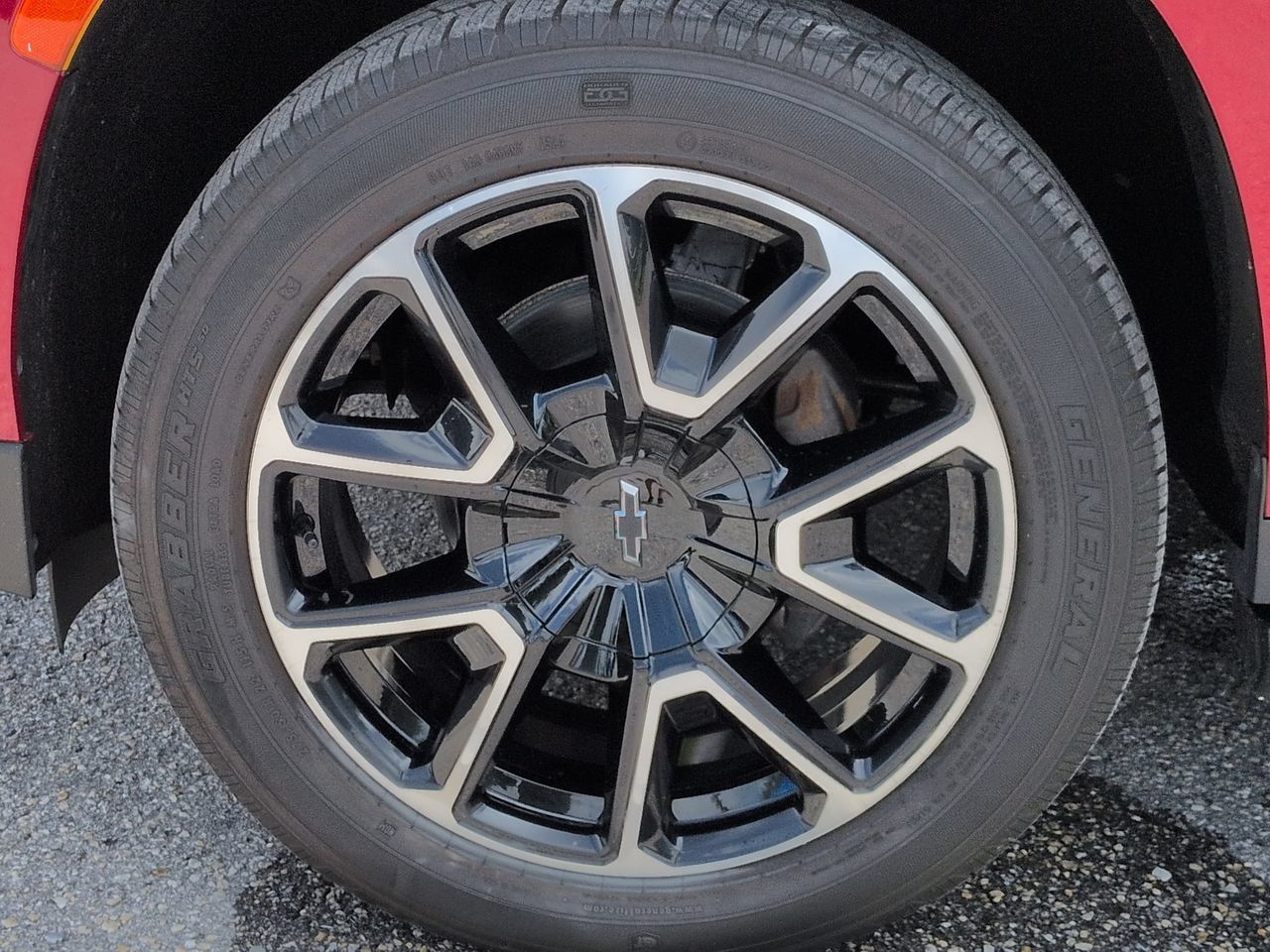 Used 2021 Chevrolet Suburban RST RWD image 11