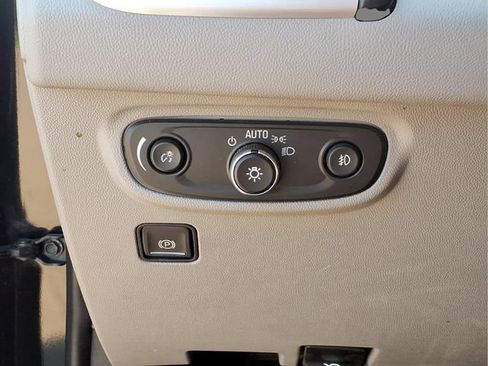 Used 2024 GMC Terrain SLT w/ Infotainment Package II AWD/4WD image 15