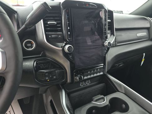 Used 2025 RAM 3500 Big Horn AWD/4WD image 9