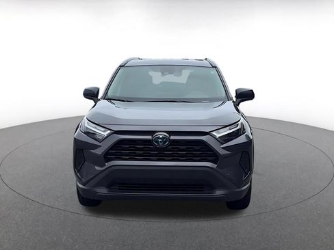 Used 2024 Toyota RAV4 LE AWD/4WD image 4