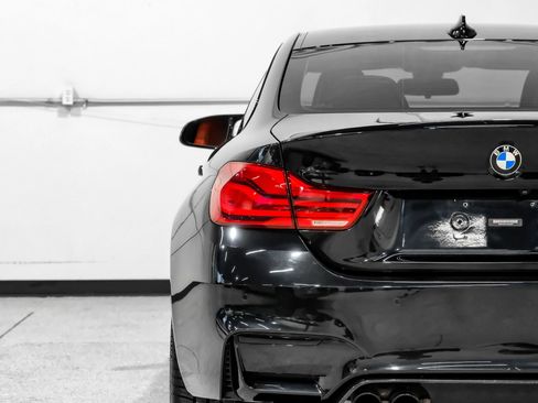Used 2019 BMW M4 Coupe w/ Competition Package RWD image 40