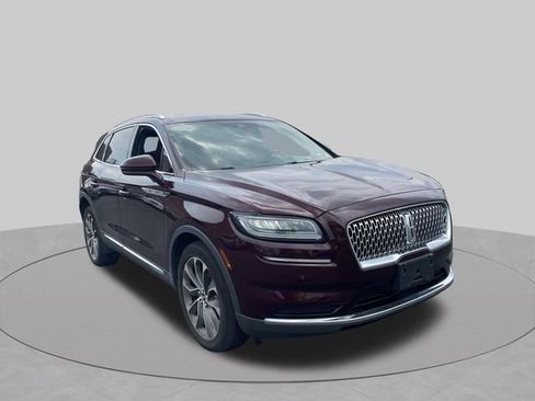 Used 2023 Lincoln Nautilus Reserve AWD/4WD image 5