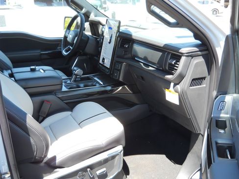 New 2024 Ford F150 Lightning Platinum image 34