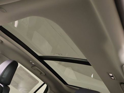 New 2026 Lincoln Aviator 2WD w/ Jet Appearance Package image 17