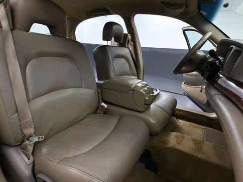 Used 2002 Buick Le Sabre Limited FWD image 48
