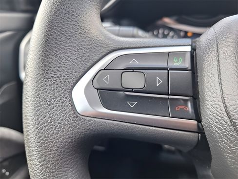 Used 2023 Jeep Compass Sport image 16