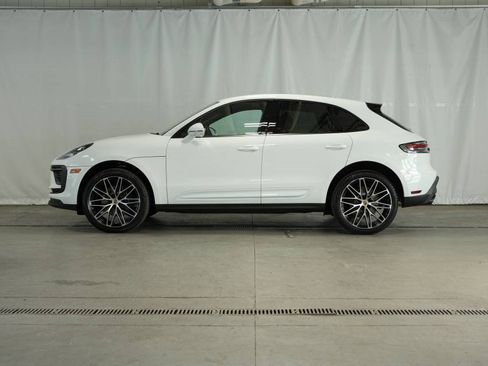 New 2025 Porsche Macan image 2