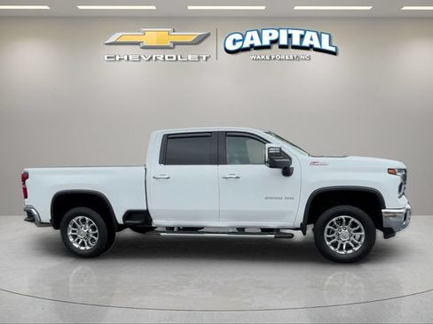 Used 2025 Chevrolet Silverado 2500 LTZ w/ LTZ Premium Package AWD/4WD image 6