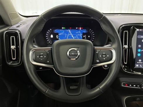 Used 2024 Volvo XC40 B5 Core AWD/4WD image 18