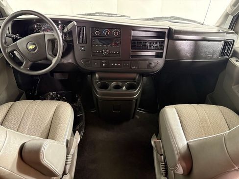 Used 2024 Chevrolet Express 3500 LT w/ LT Preferred Equipment Group RWD image 12